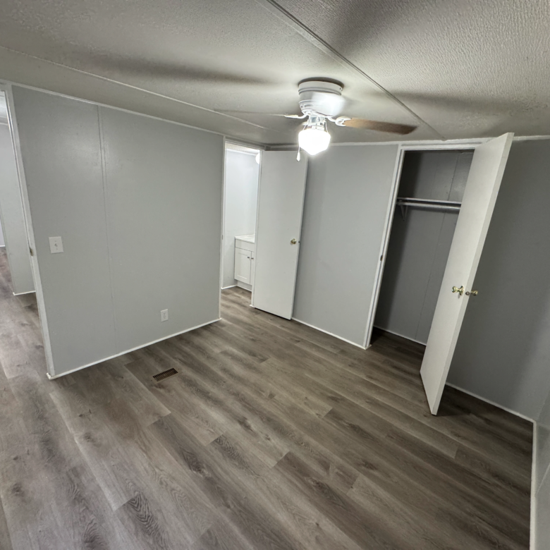 2/1 Mobile Home Park – Lot 94