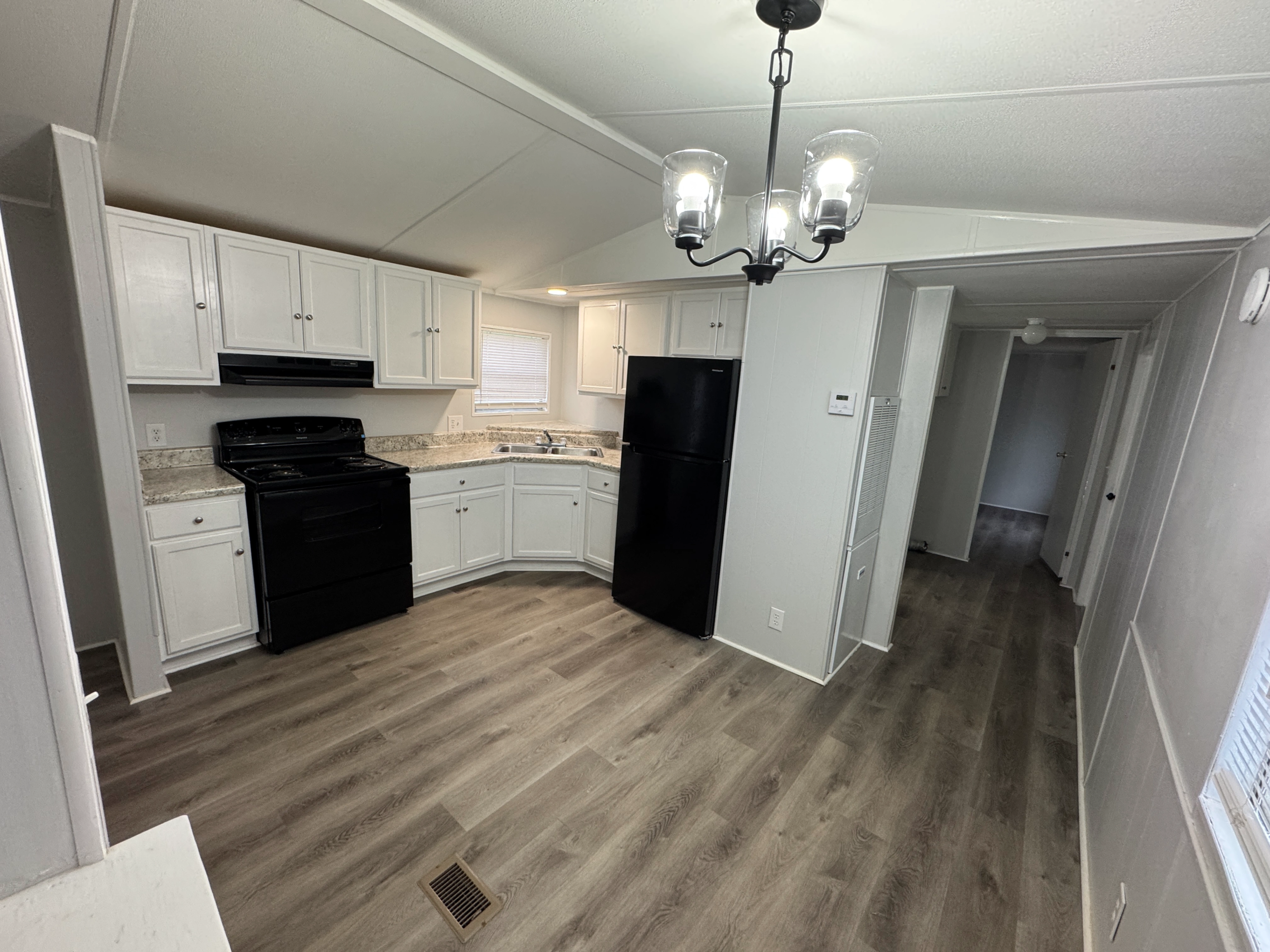 2#1 Mobile Home Park – Lot 94 (5) 2/1 Mobile Home Park – Lot 94
