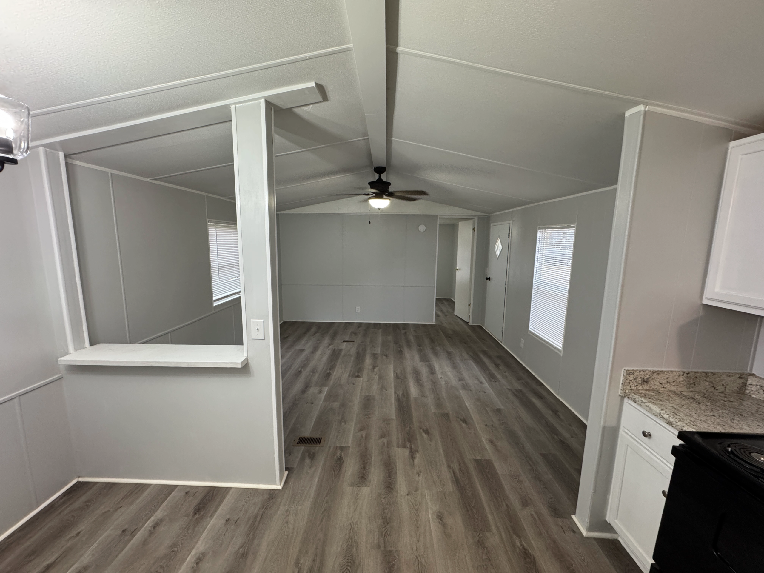 2#1 Mobile Home Park – Lot 94 (6) 2/1 Mobile Home Park – Lot 94