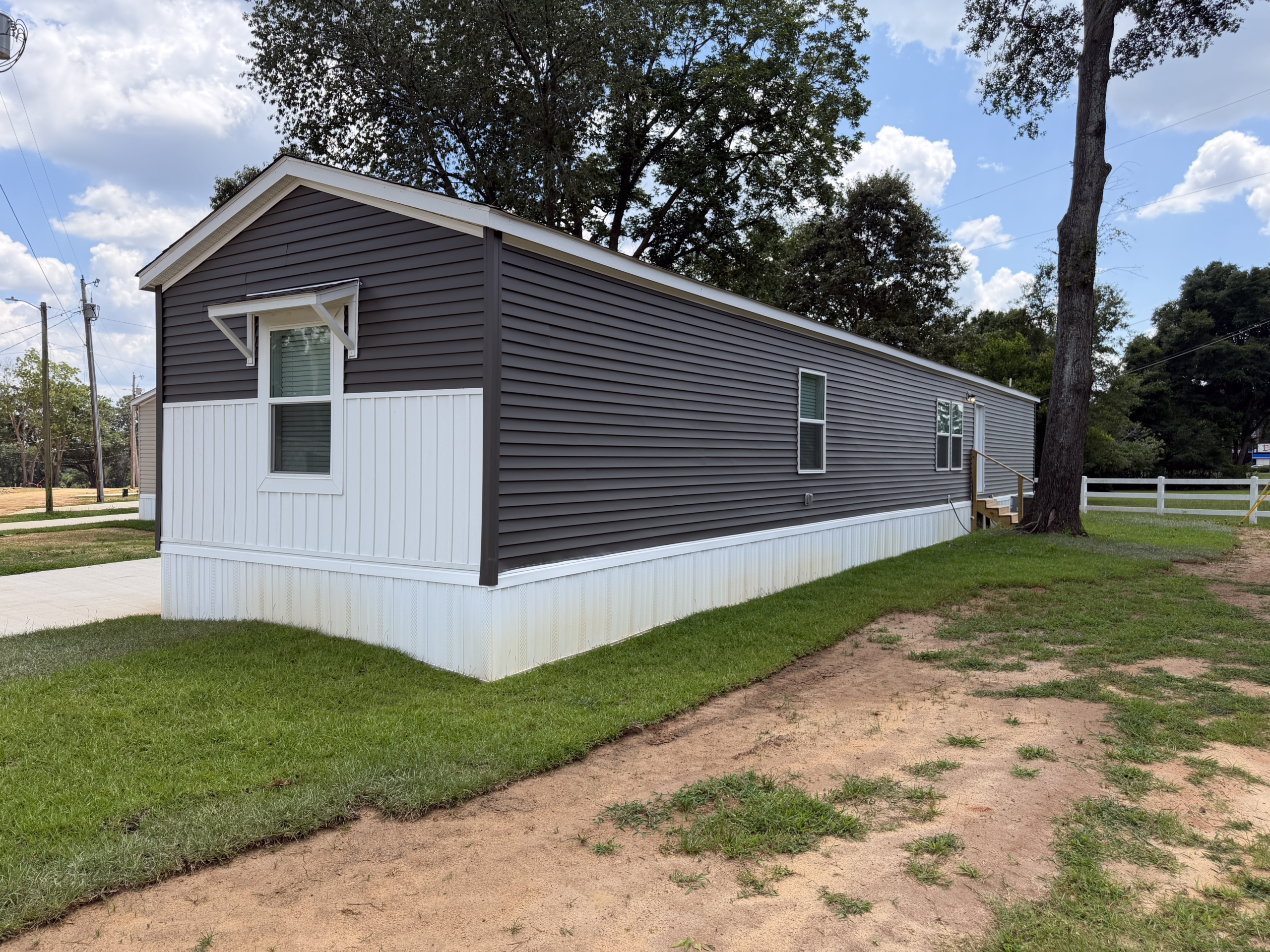 3/2 Clayton Cornerstone Mobile Home Park – Lot 201