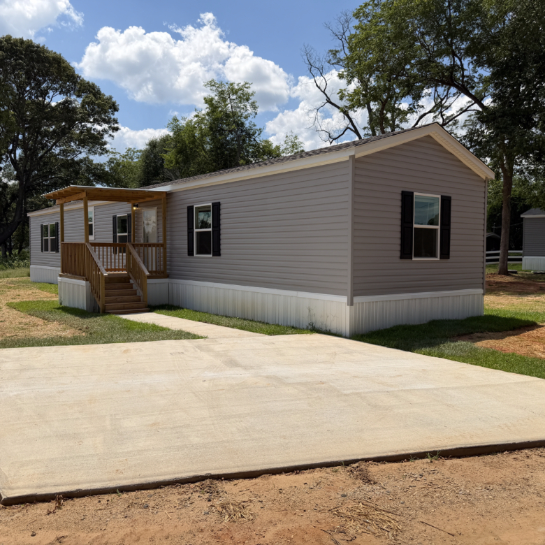 3/2 Clayton Cornerstone Mobile Home Park – Lot 209