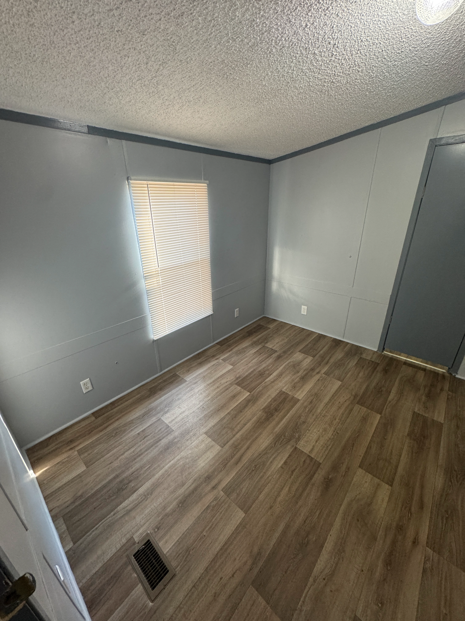 32 Mobile Home Park – Lot 105-new (10)