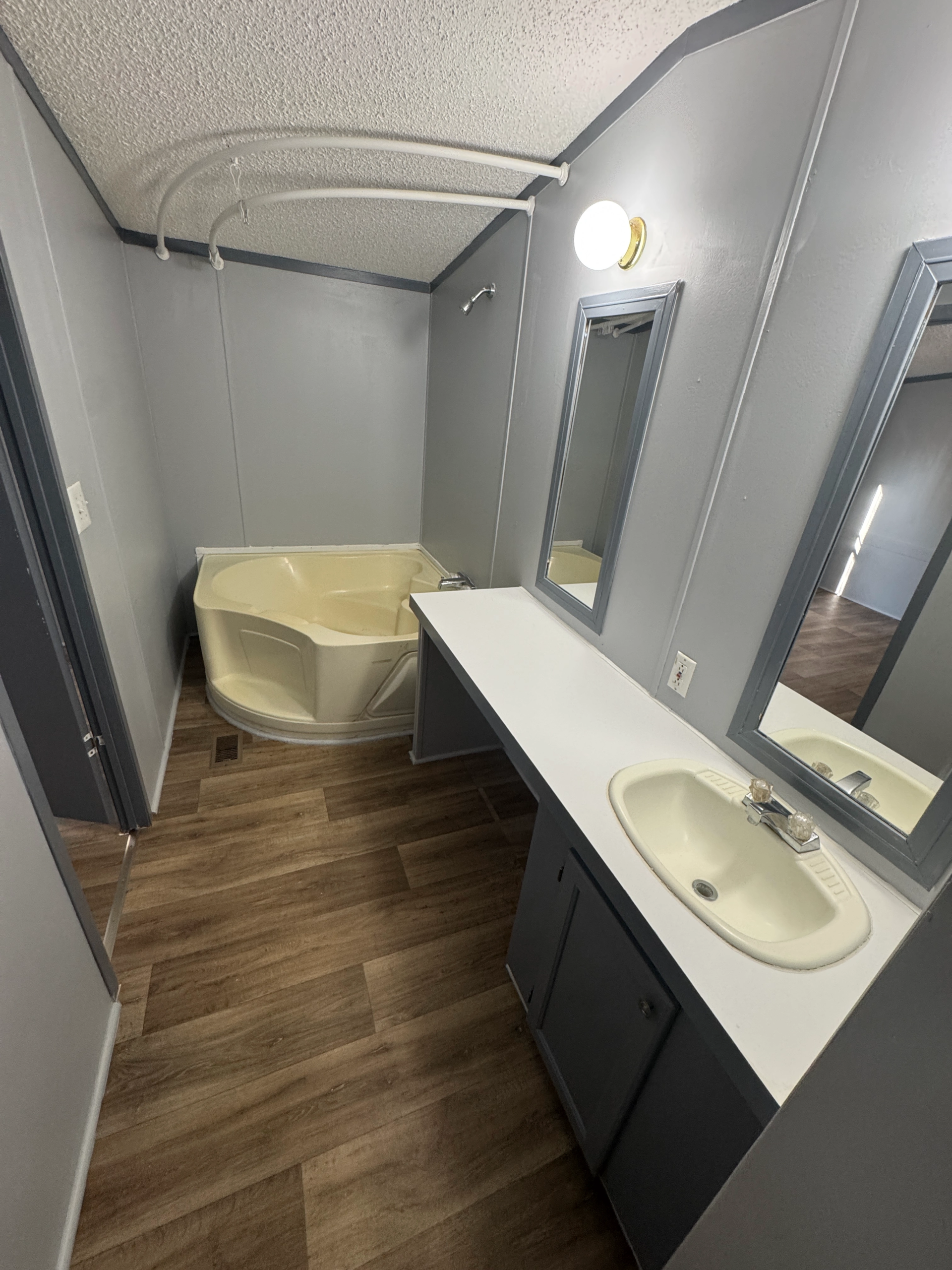 32 Mobile Home Park – Lot 105-new (13)