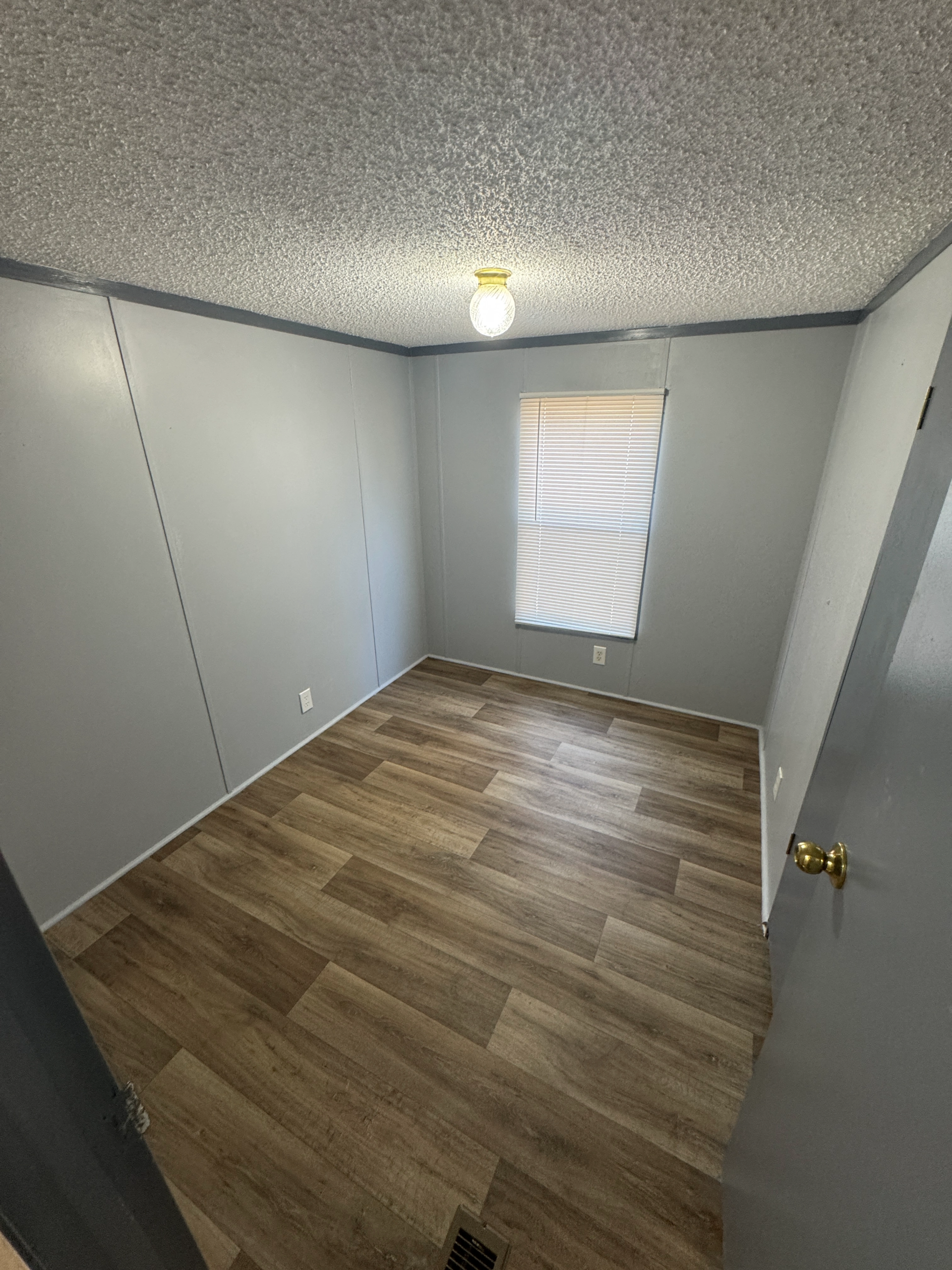 32 Mobile Home Park – Lot 105-new (15)