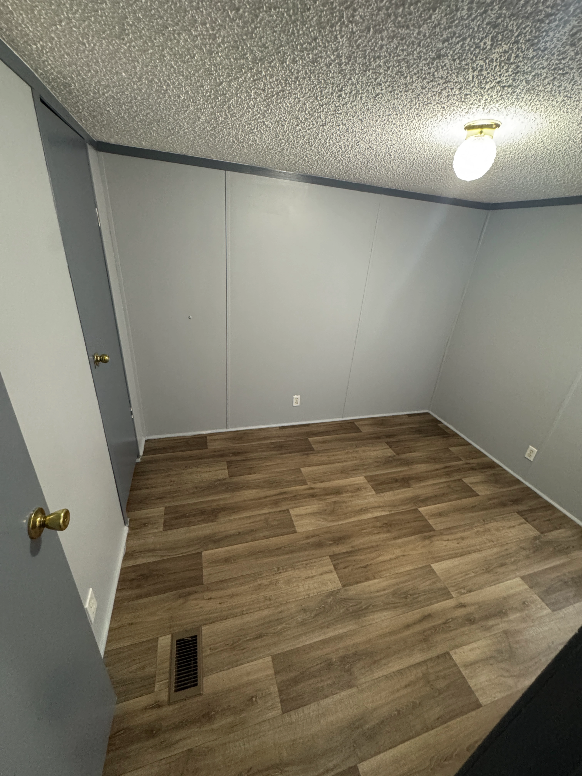 32 Mobile Home Park – Lot 105-new (19)