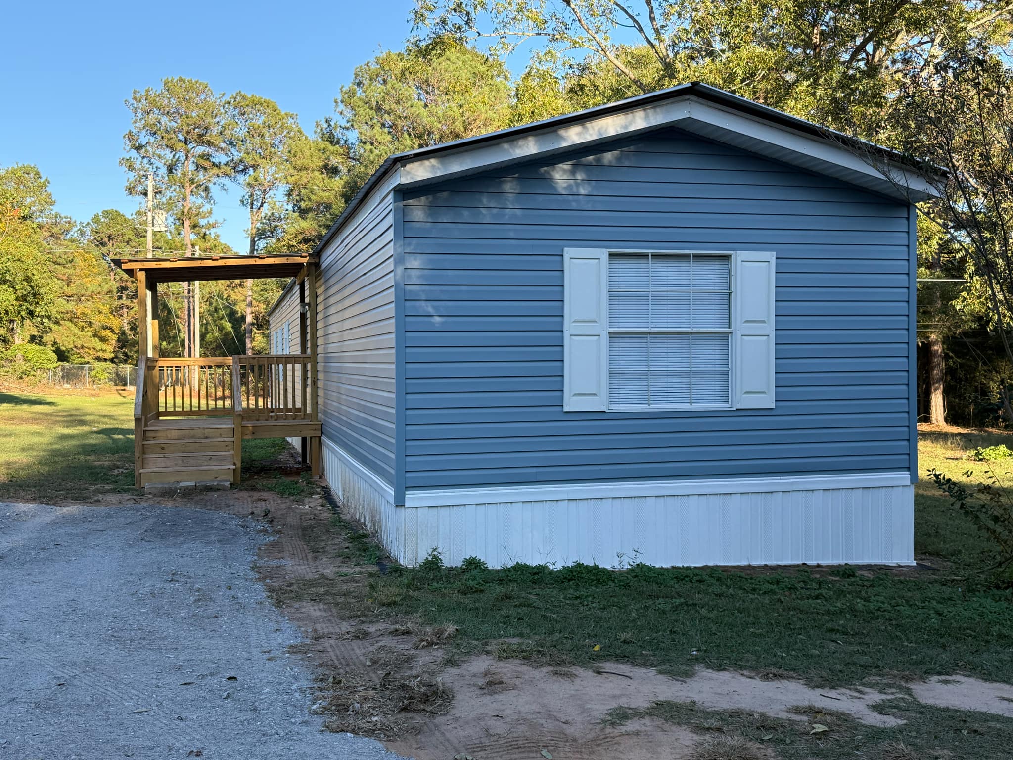 32 Redman RVP415D Mobile Home Park – Lot 15 (3)