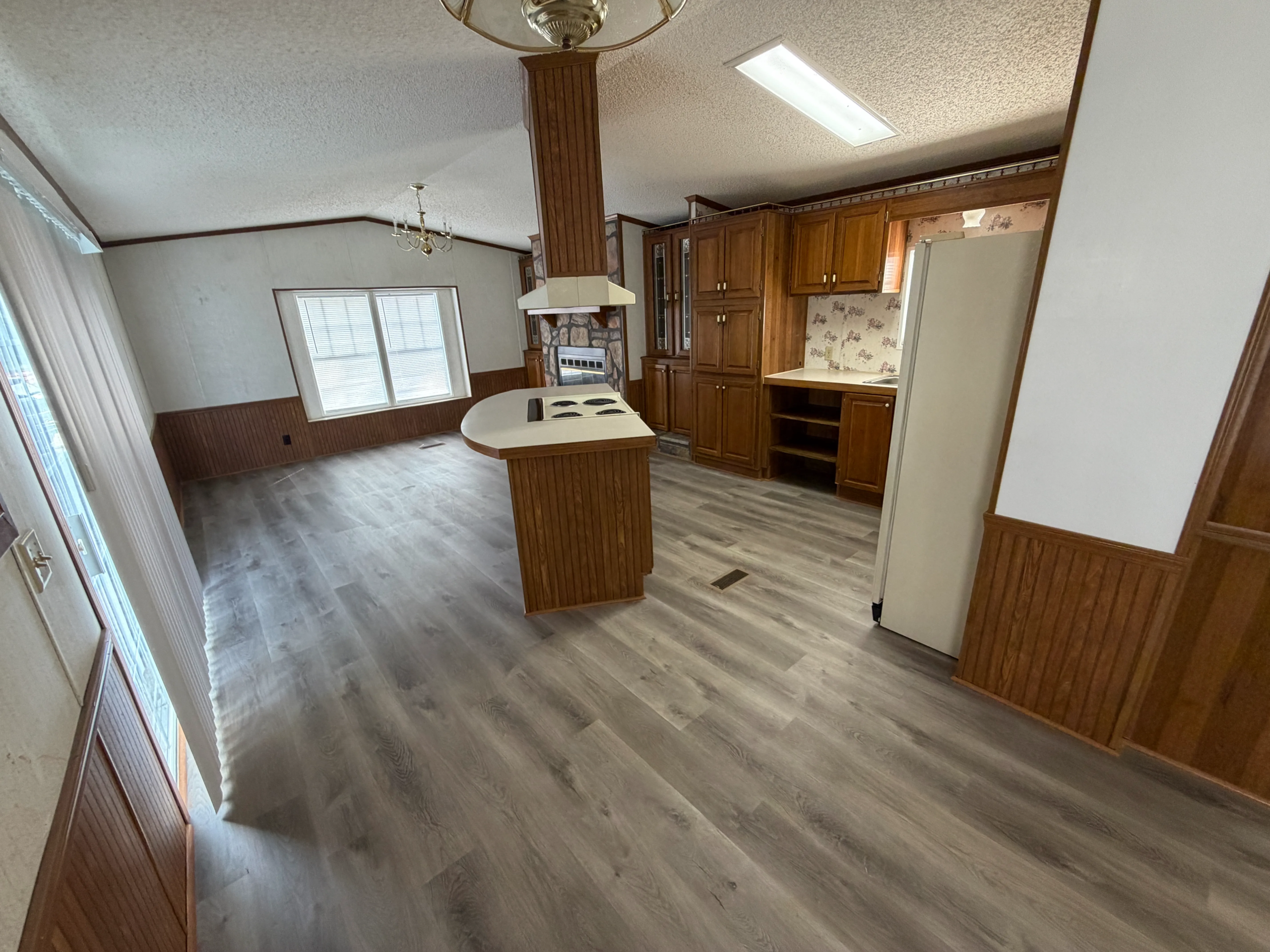 2/2 Glenwood Mobile Home Park – Lot 100