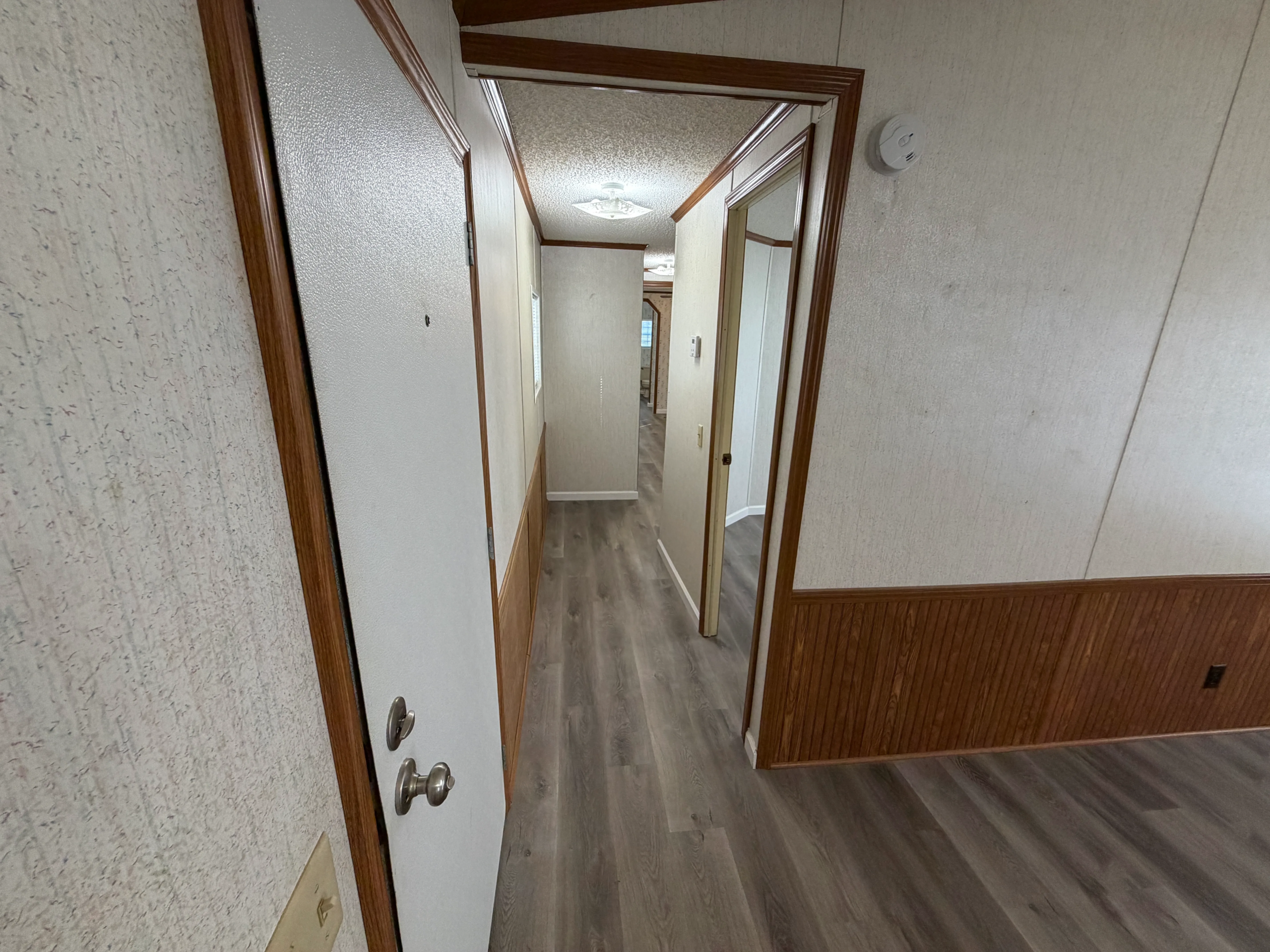 2/2 Glenwood Mobile Home Park – Lot 100