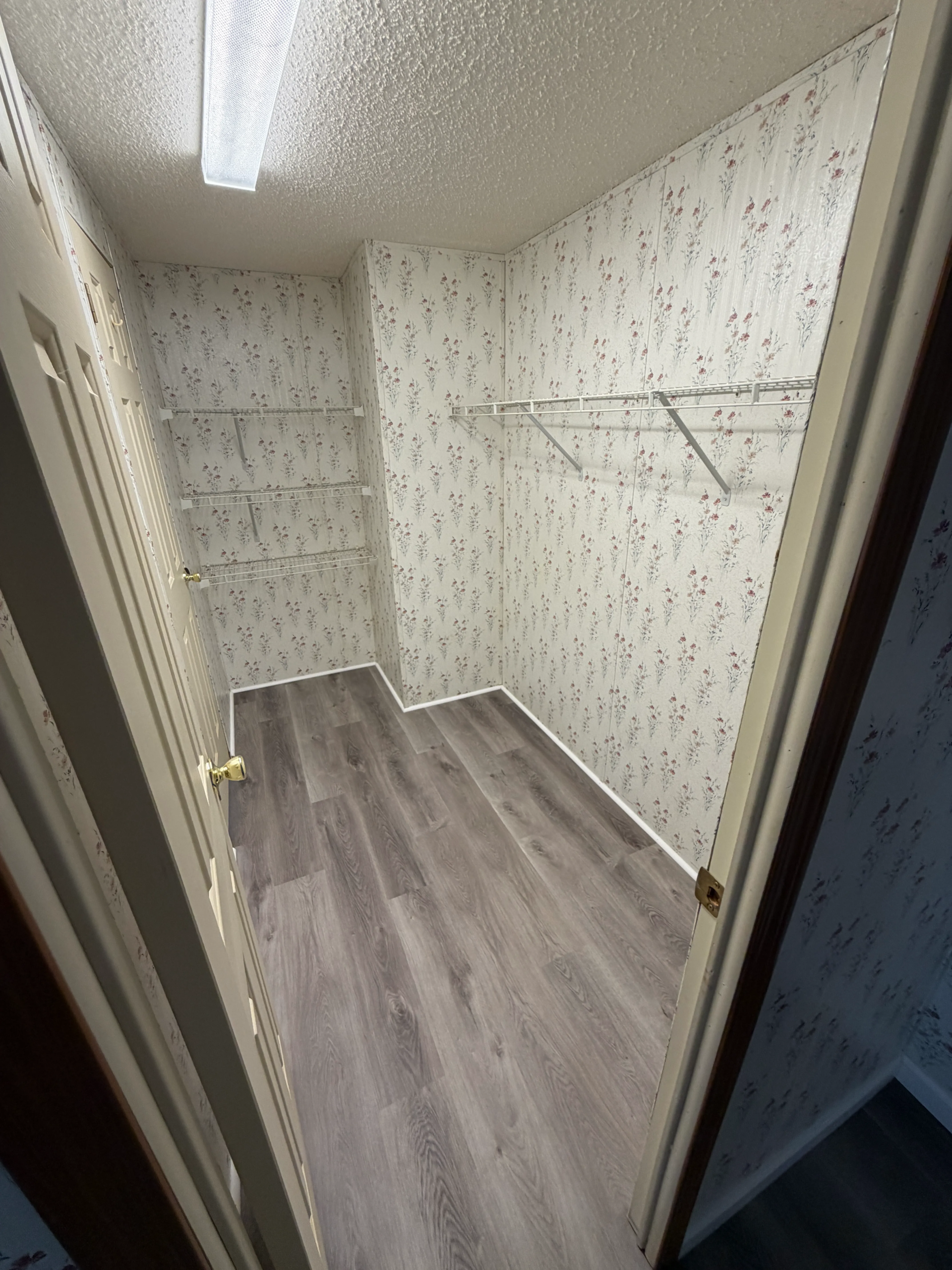 2/2 Glenwood Mobile Home Park – Lot 100