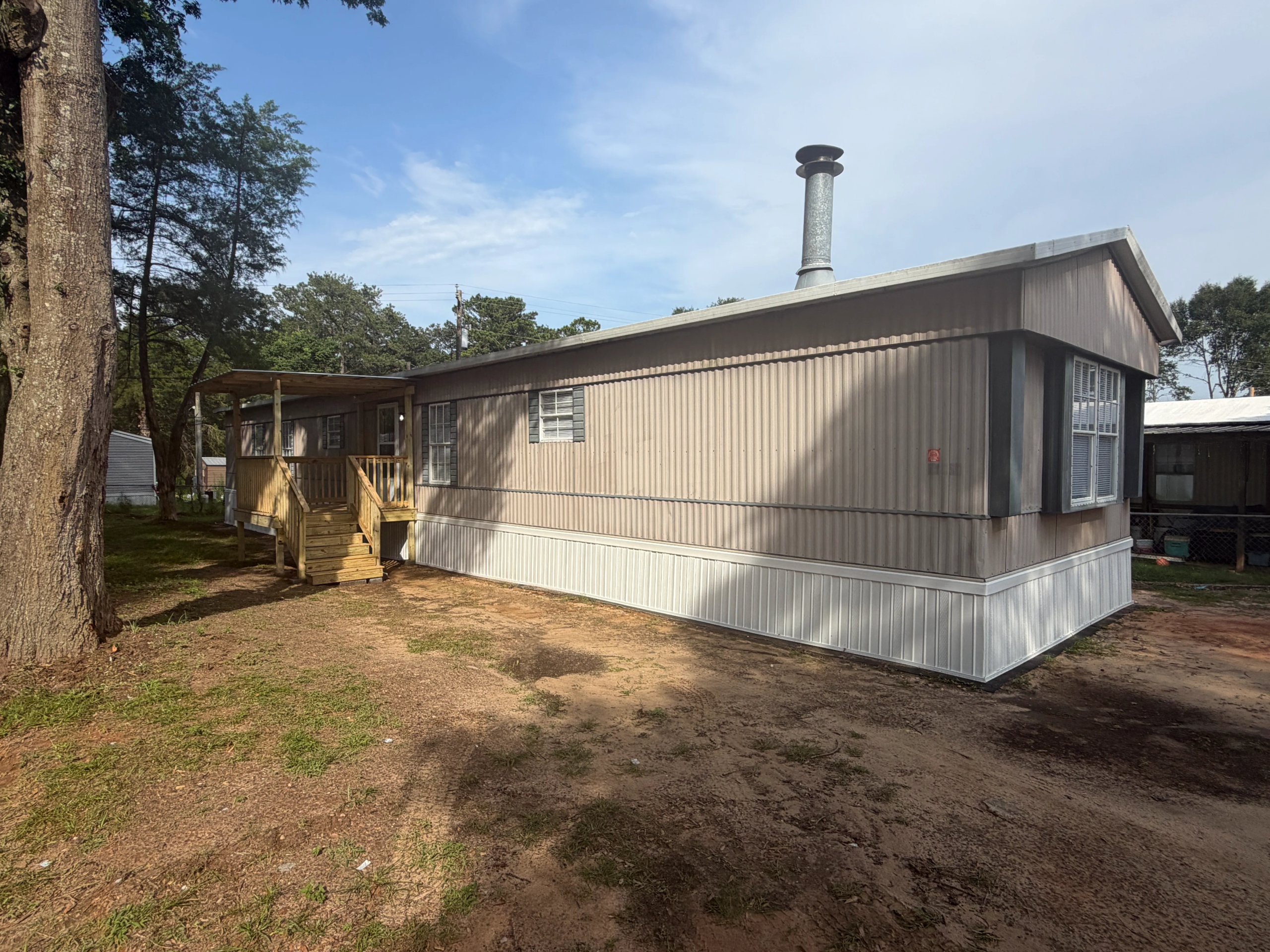 2/2 Glenwood Mobile Home Park – Lot 100