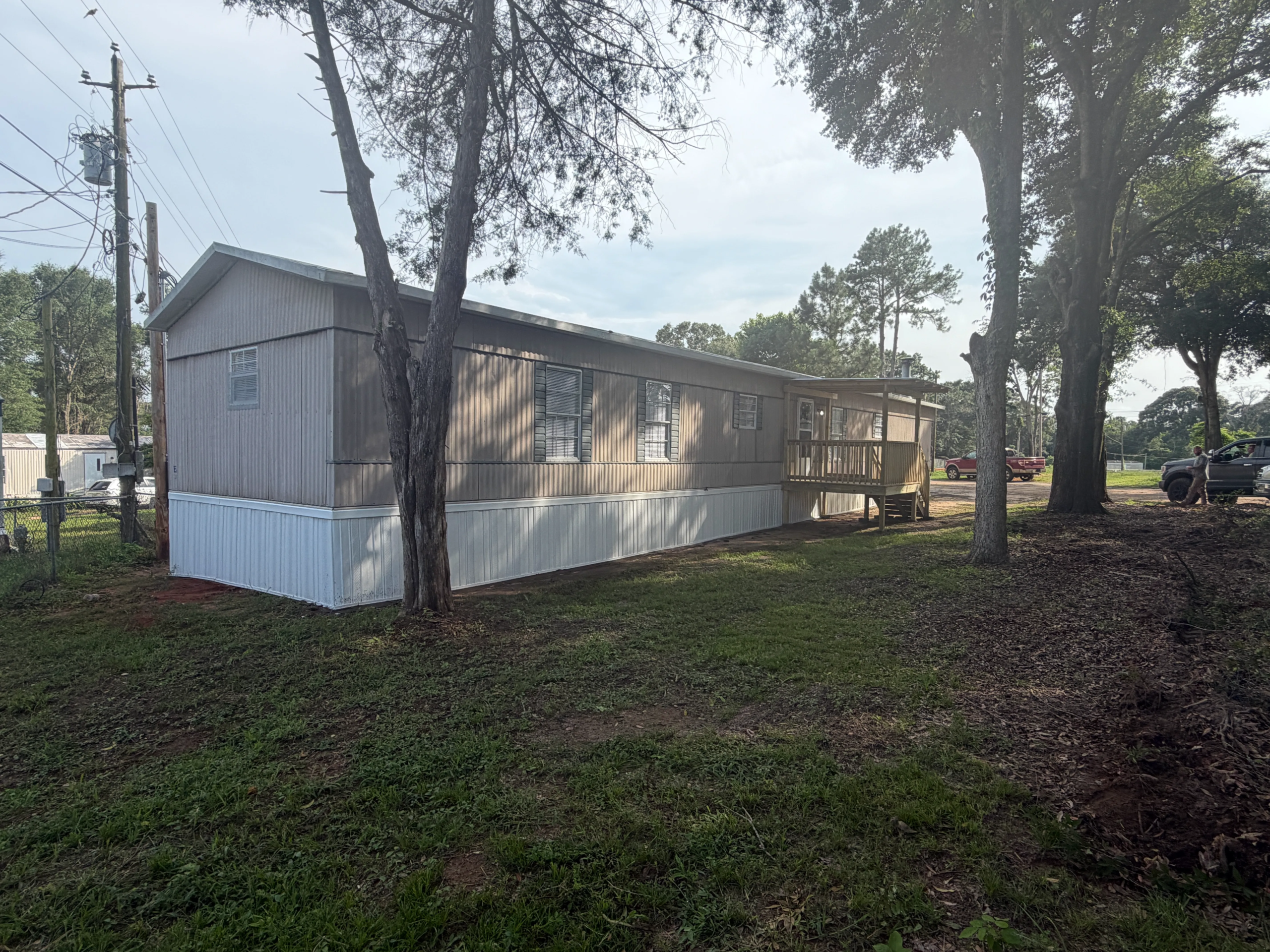 2/2 Glenwood Mobile Home Park – Lot 100