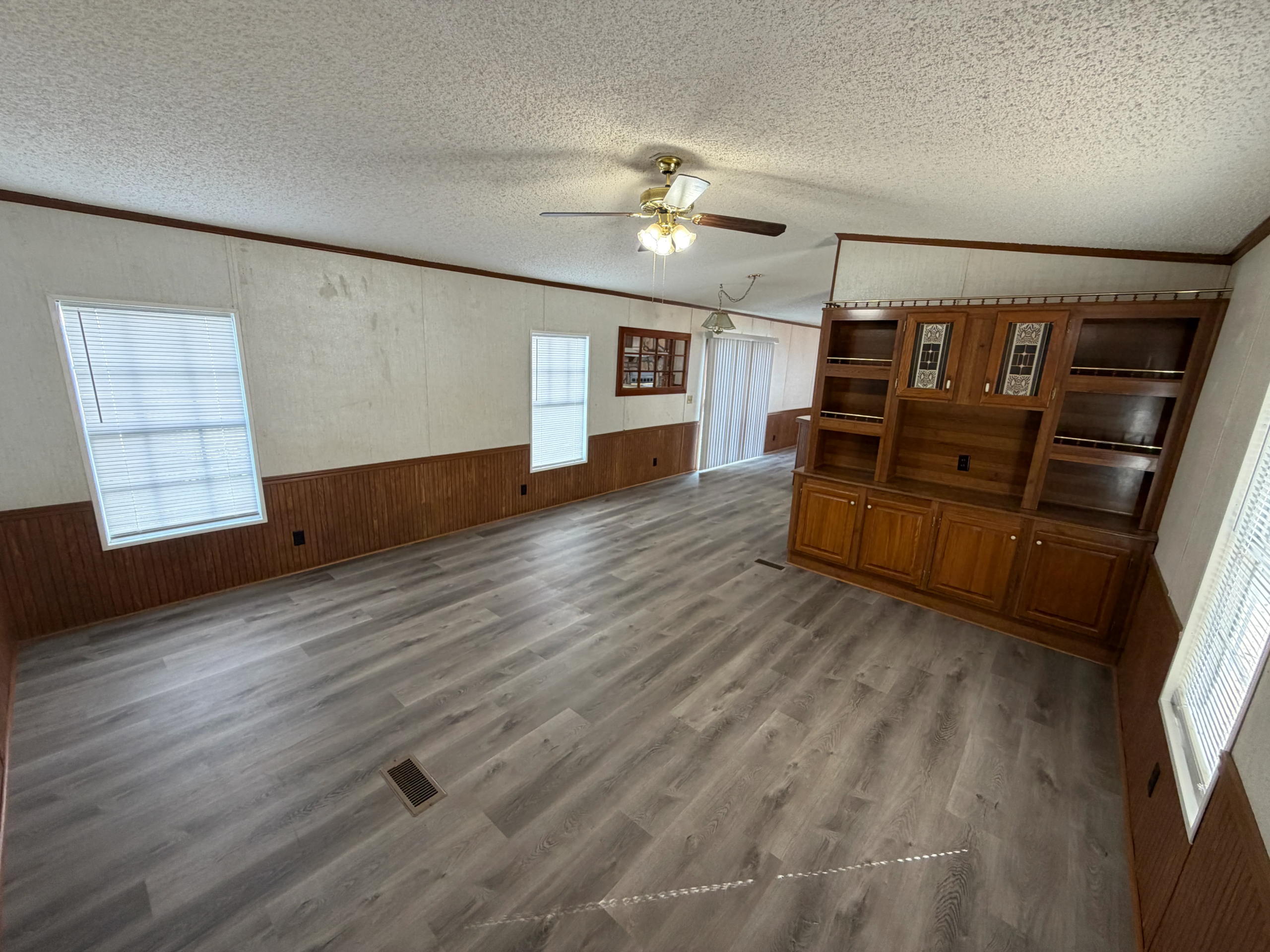 2/2 Glenwood Mobile Home Park – Lot 100