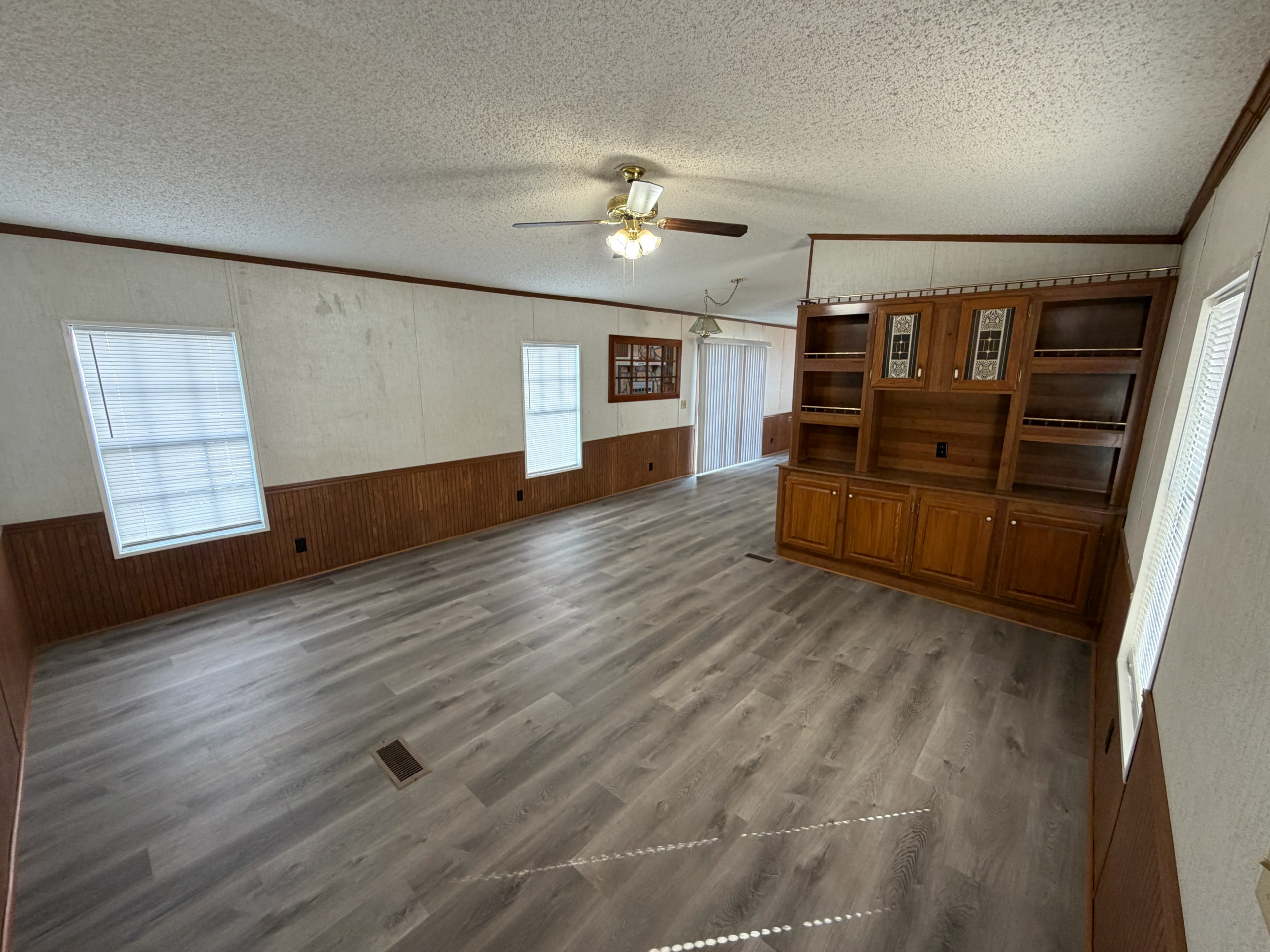 2/2 Glenwood Mobile Home Park – Lot 100
