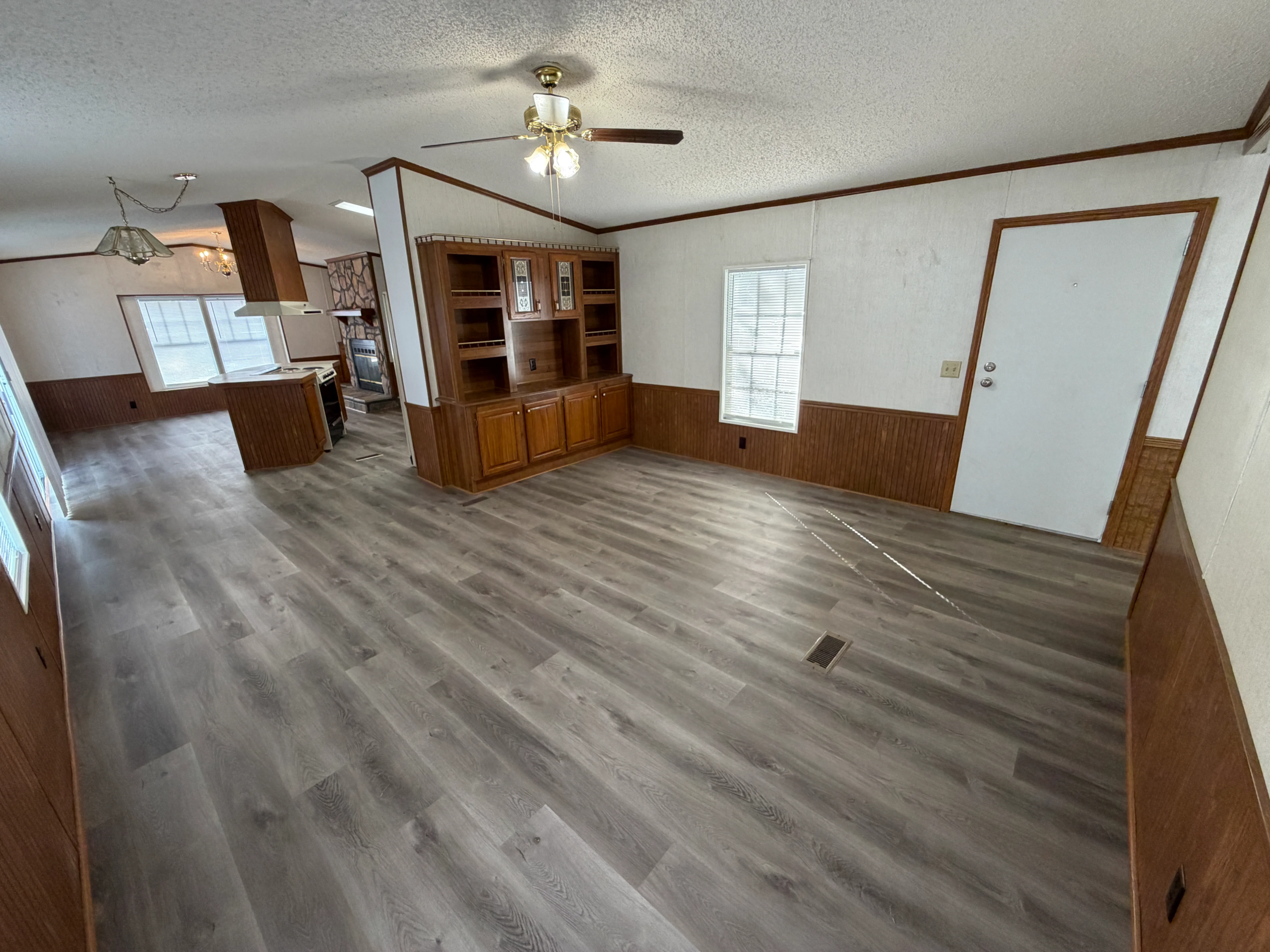 2/2 Glenwood Mobile Home Park – Lot 100