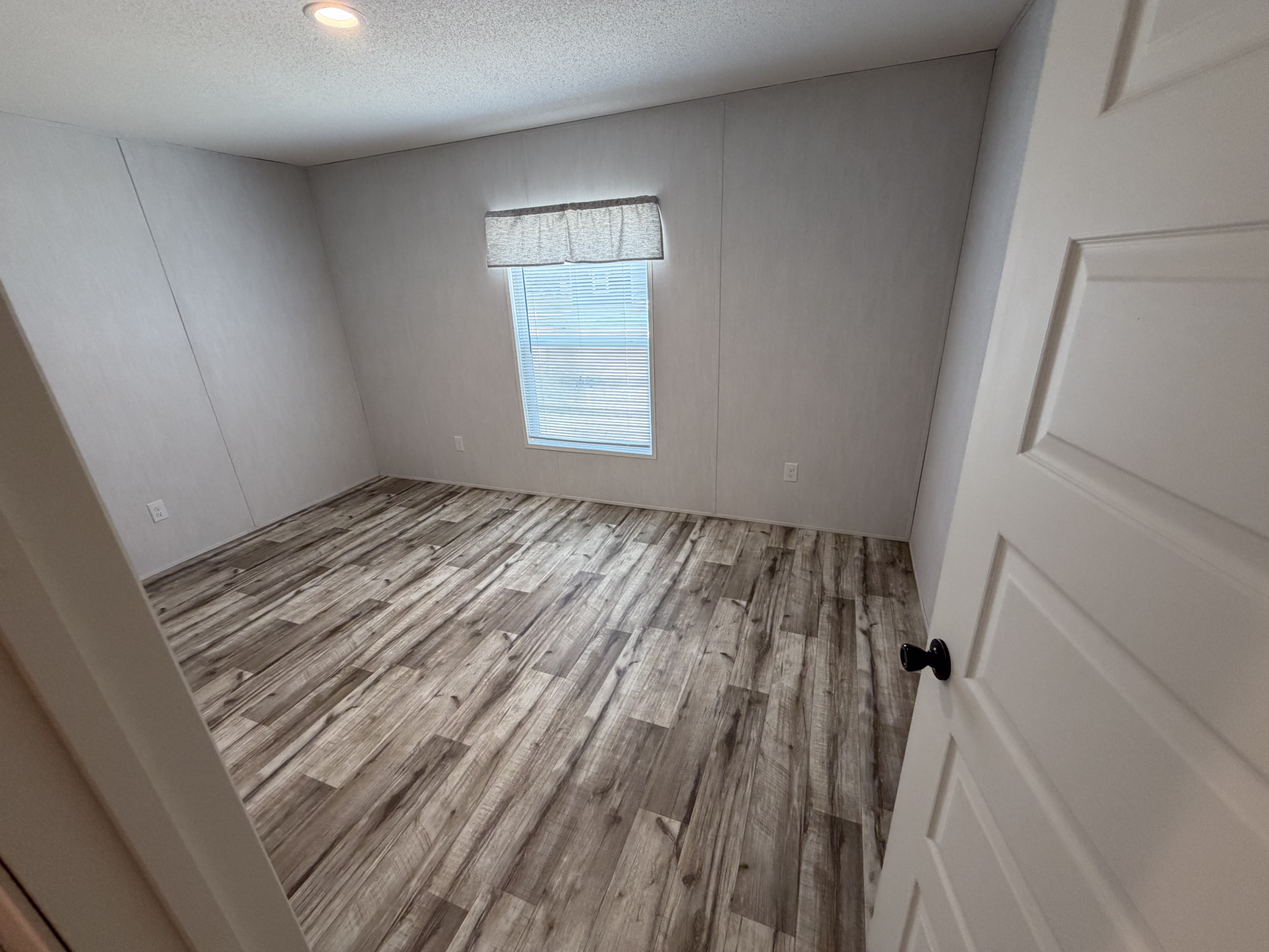 3/2 Liveoak Vin Diesel Mobile Home Park – Lot 204