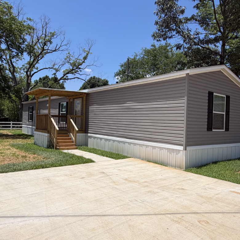 3/2 Liveoak Vin Diesel Mobile Home Park – Lot 205