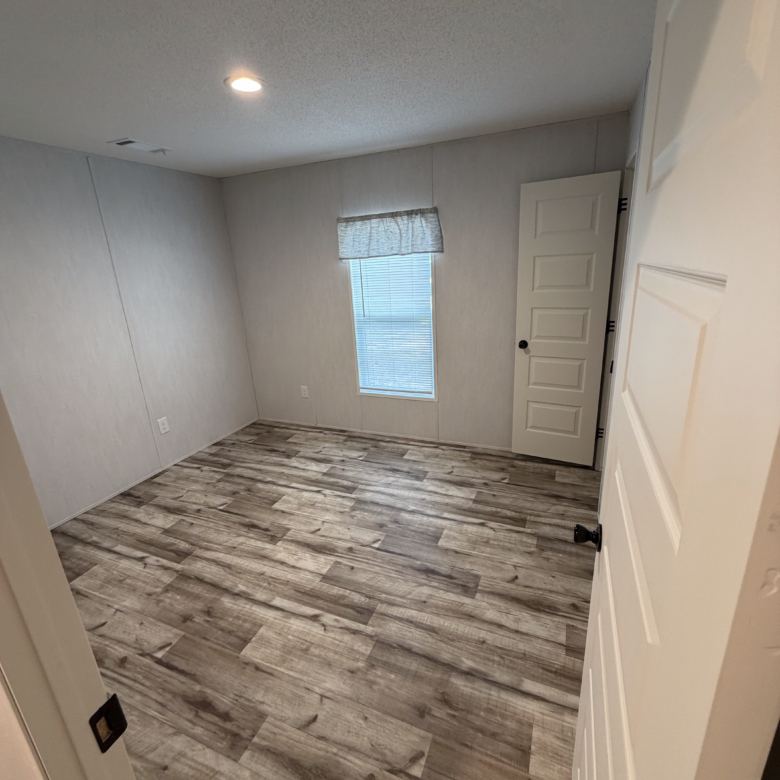 3/2 Liveoak Vin Diesel Mobile Home Park – Lot 205