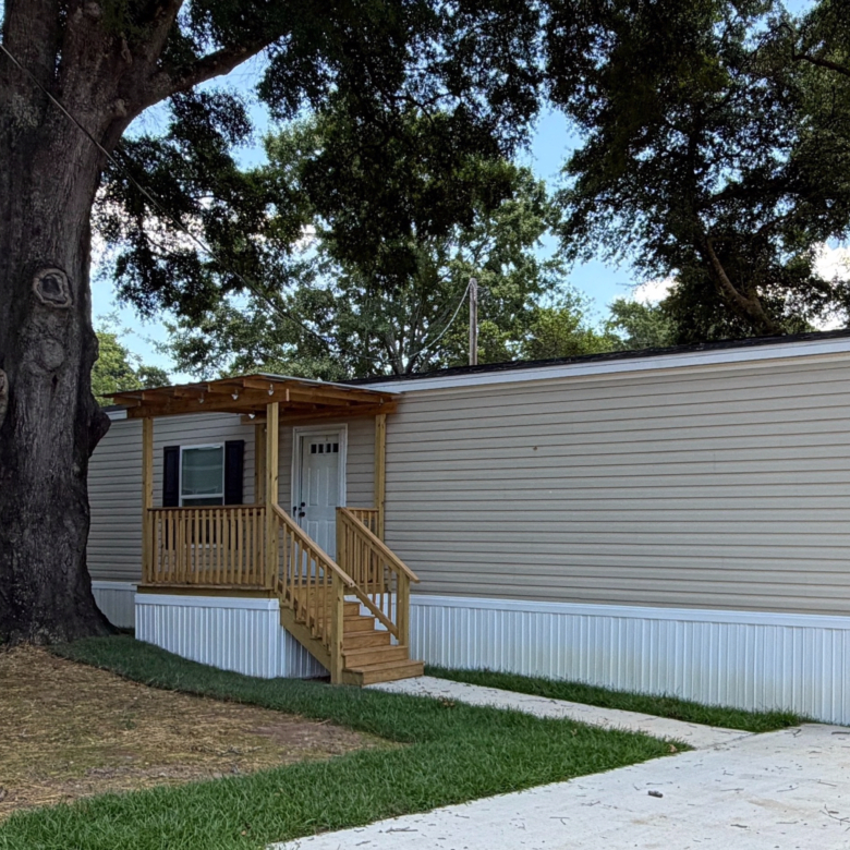 3/2 Liveoak Vin Diesel Mobile Home Park – Lot 208