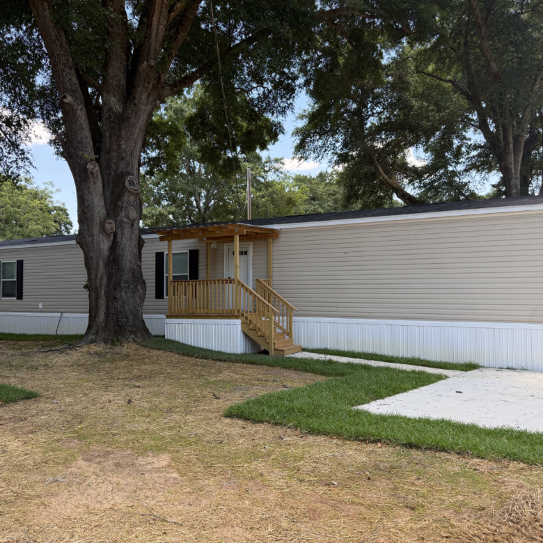 3/2 Liveoak Vin Diesel Mobile Home Park – Lot 208