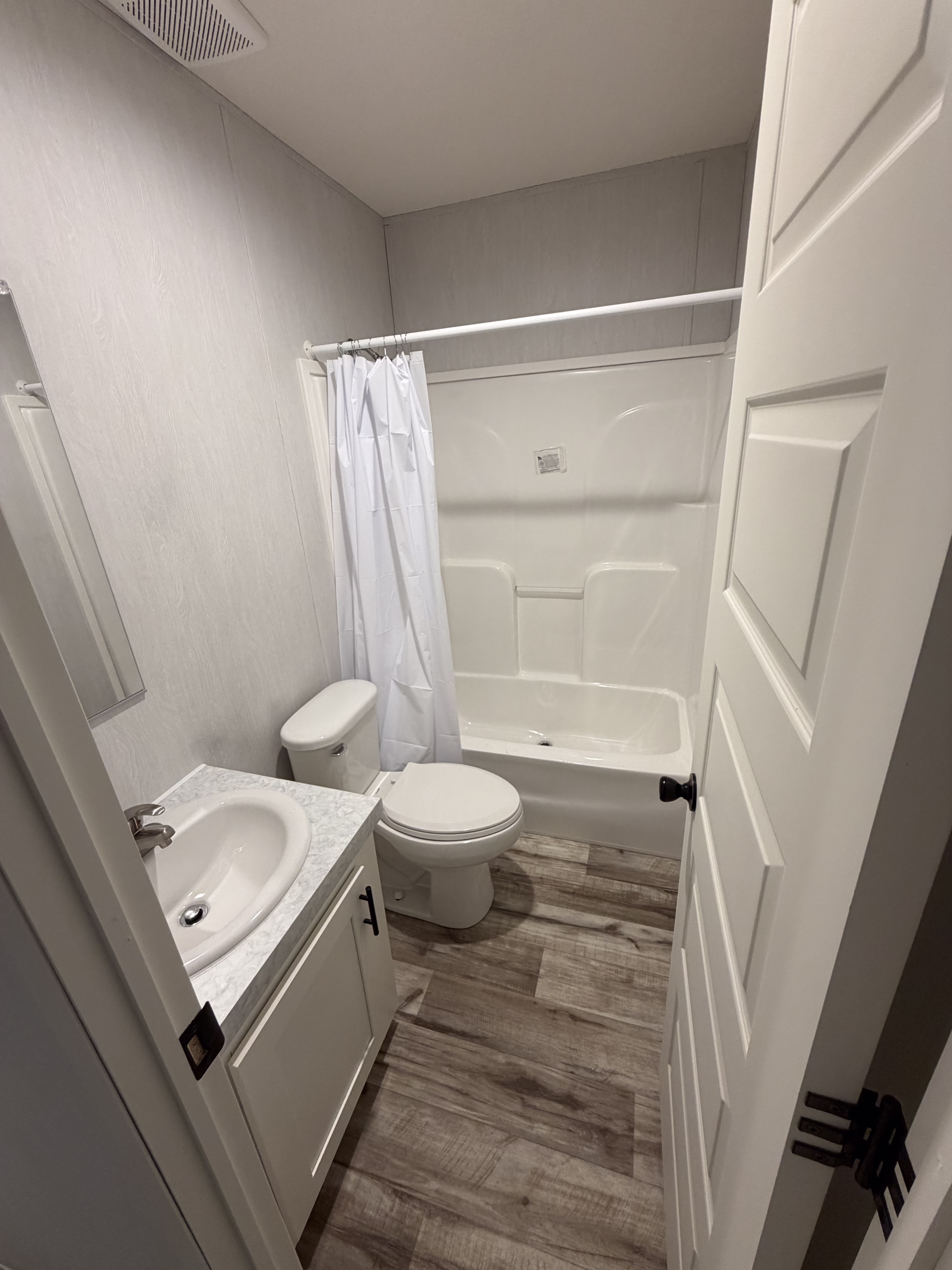 3/2 Liveoak Vin Diesel Mobile Home Park – Lot 210