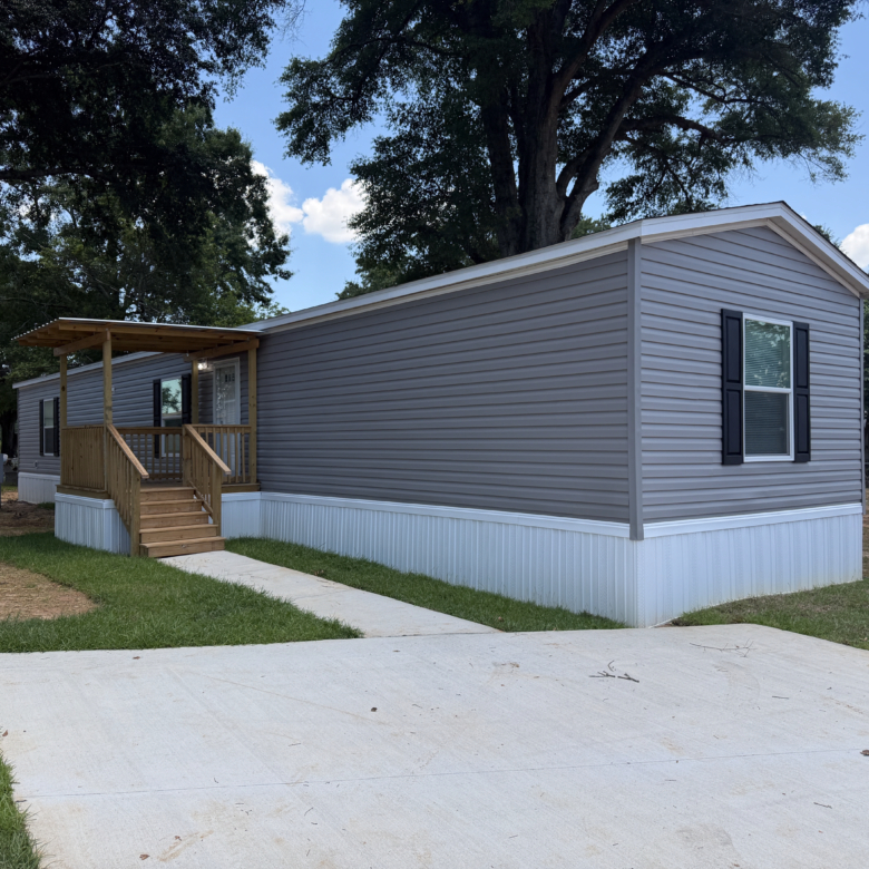 3/2 Liveoak Vin Diesel Mobile Home Park – Lot 210