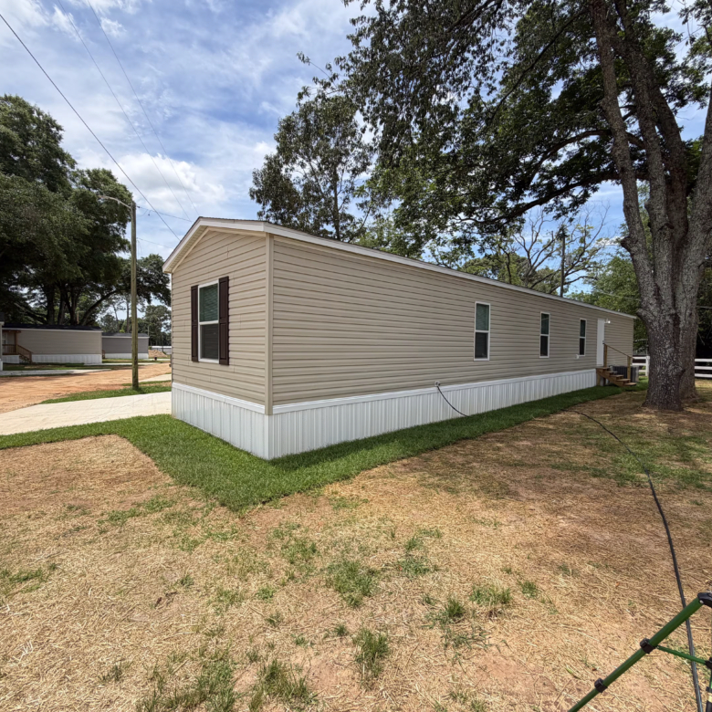 3/2 Liveoak Vin Diesel Mobile Home Park – Lot 203