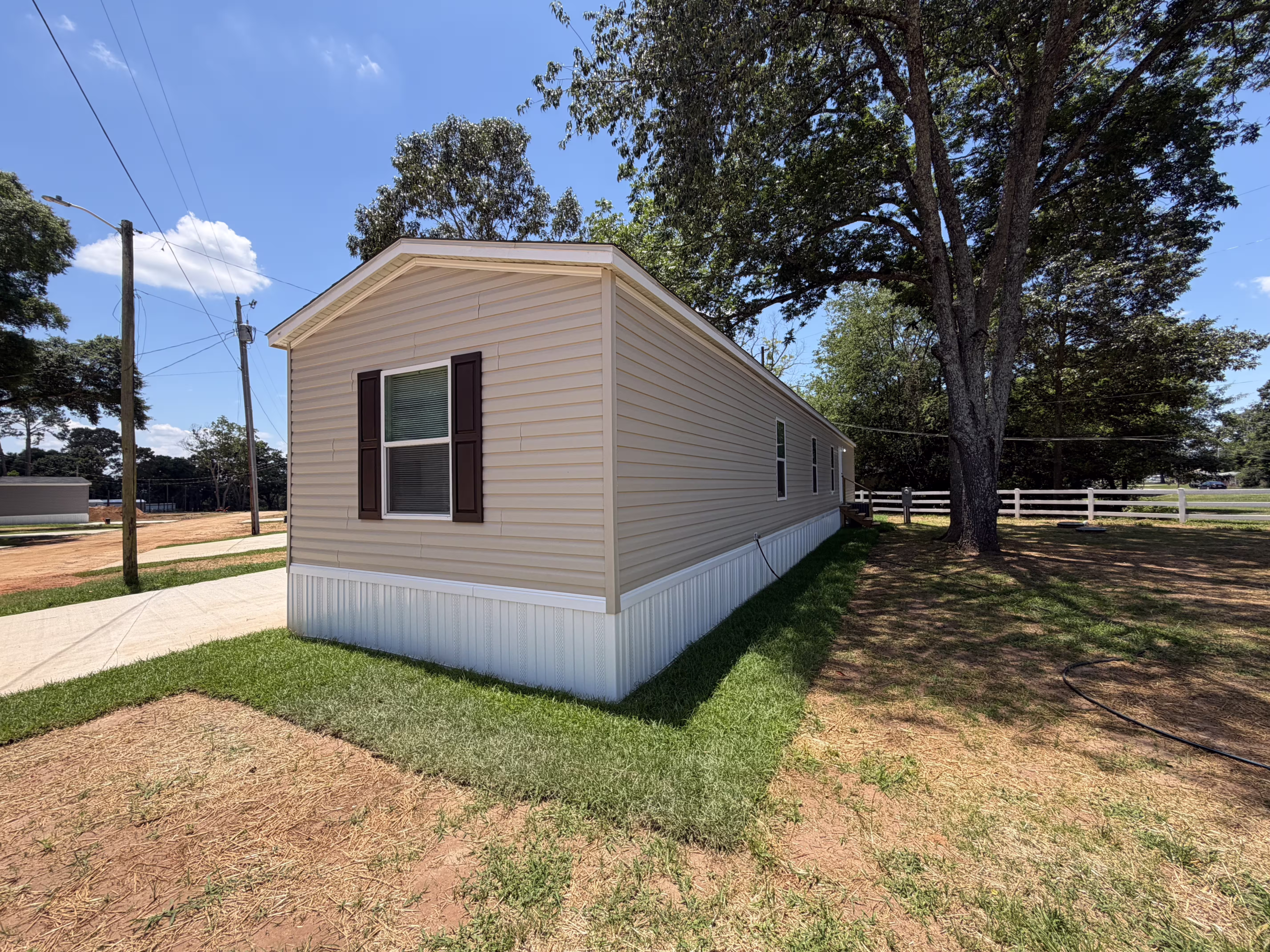 32 Liveoak Vin Diesel Mobile Home Park – Lot 203 (3) 3/2 Liveoak Vin Diesel Mobile Home Park – Lot 203