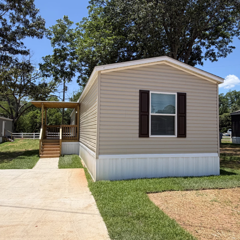 3/2 Liveoak Vin Diesel Mobile Home Park – Lot 203