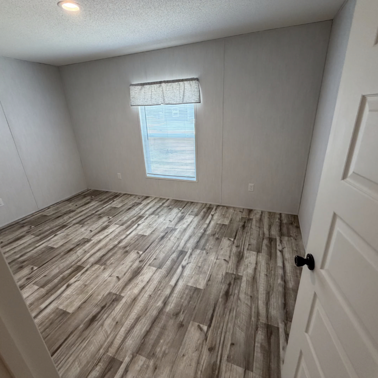 3/2 Liveoak Vin Diesel Mobile Home Park – Lot 203